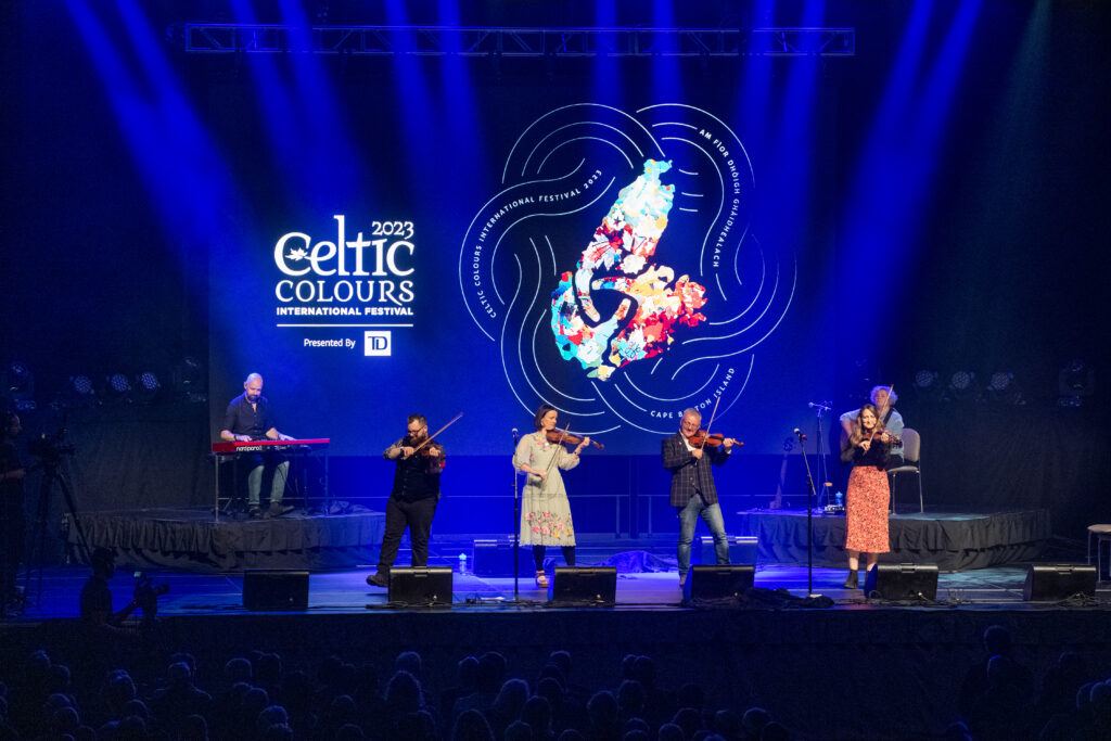 Celtic Colours 2023-137 – Blazin’ Fiddles – The Universal Language – CKP – 10-06-23