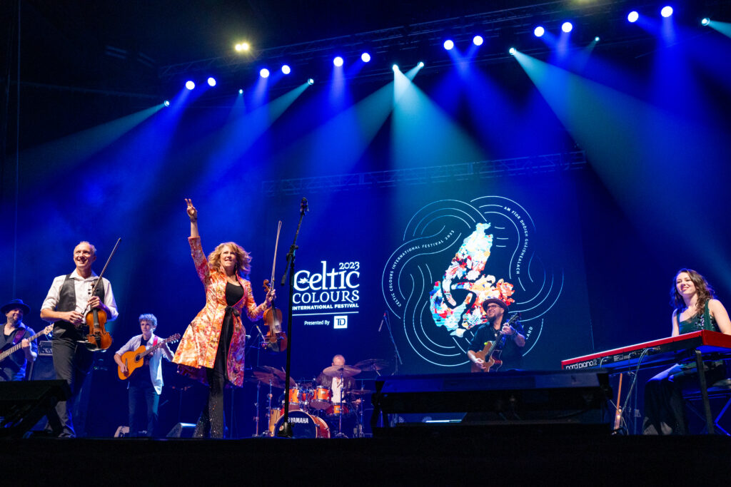 Celtic Colours 2023-378 – Remi Arsenault, Donnell Leahy, Michael Leahy, Natalie MacMaster, Mark Kelso, Elmer Ferar, Mary Frances Leahy – No Boundaries – CKP – 10-14-23