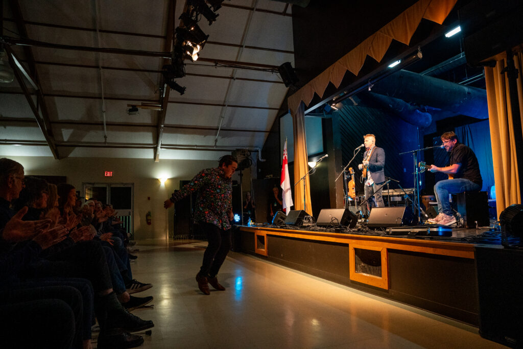 CelticColours2025-128 – Ryan Roberts + Morgan Toney + Keith Mullins – A Wagmatcook Welcome – 10-11-25 – CKP