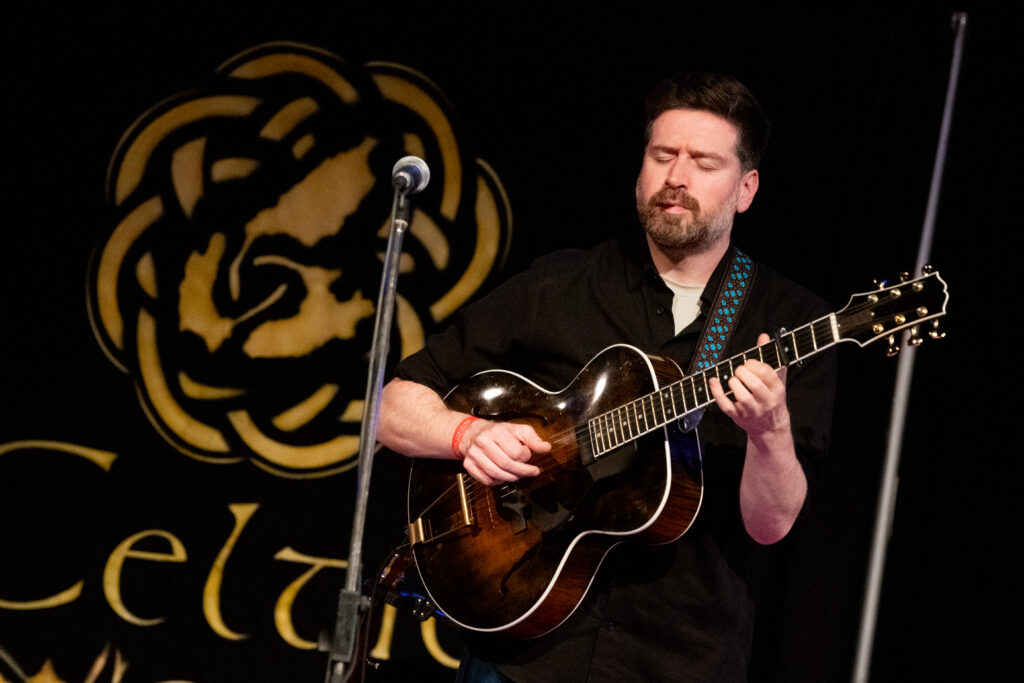 CelticColours2025-289 – Kris Drever – Louisbourg Crossroads – 10-15-25 – CKP