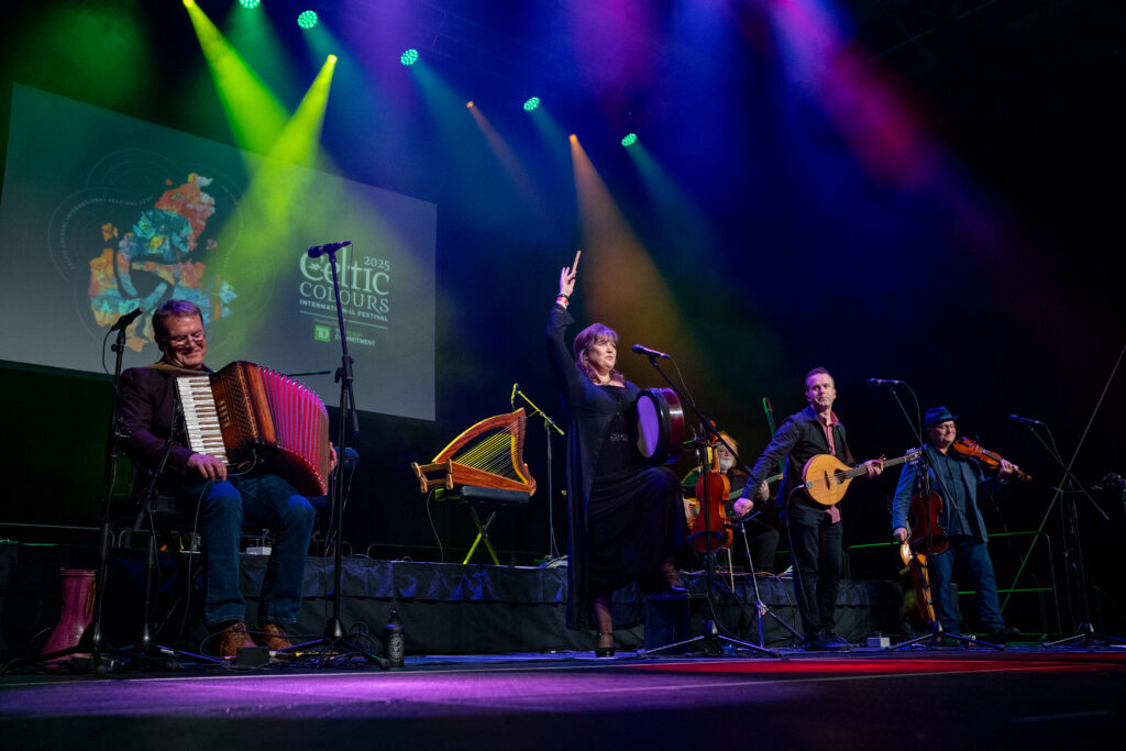 CelticColours2025-96 – The Barra MacNeils – The Grand Opening – 10-10-25 – CKP